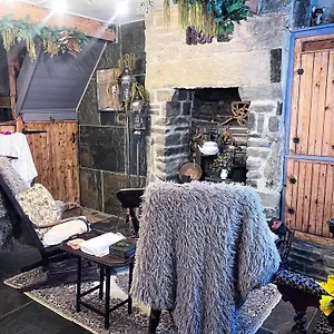  Holiday home Travel Back In Time Fairy On The Cobbles An Experience