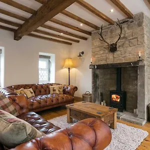  Holiday home Stunning Blackberry With Log Burner - Located On Main Street